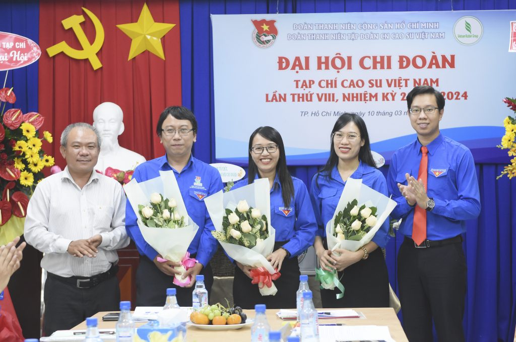 Chị Trần Huỳnh Ngọc Cẩm tái đắc cử chức Bí thư Chi đoàn Tạp chí Cao su Việt Nam